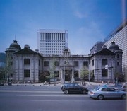 Bank of Korea, designed by Kim Ja-ho, Ji Soon, Won Jeong-su, Lee Gwang-man[Source: https://bit.ly/3lAaSmF]