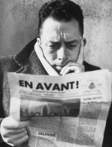 Camus reading En avant, the Salvation Army's newspaper in 1945. https://bit.ly/3WNaEKI